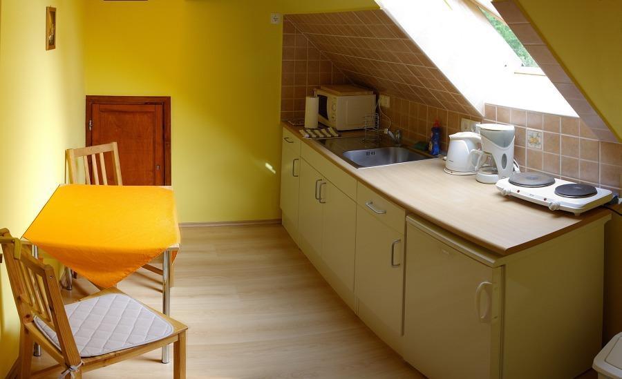 Kondics Apartmanhaz Шарвар Экстерьер фото